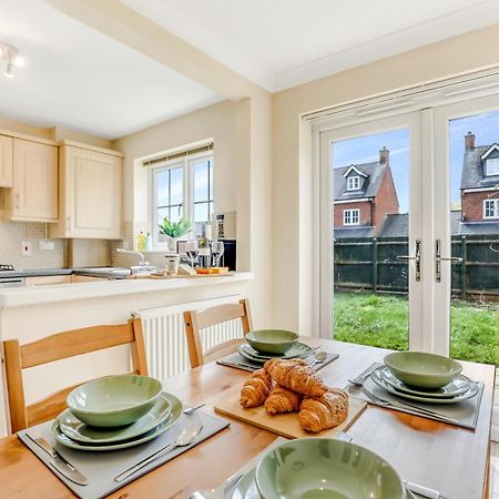 Silver Stag Properties, 3 Bedroom W Parking And Garden Smisby Buitenkant foto