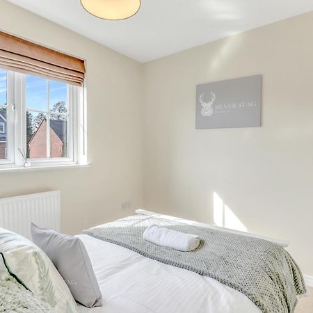 Silver Stag Properties, 3 Bedroom W Parking And Garden Smisby Buitenkant foto
